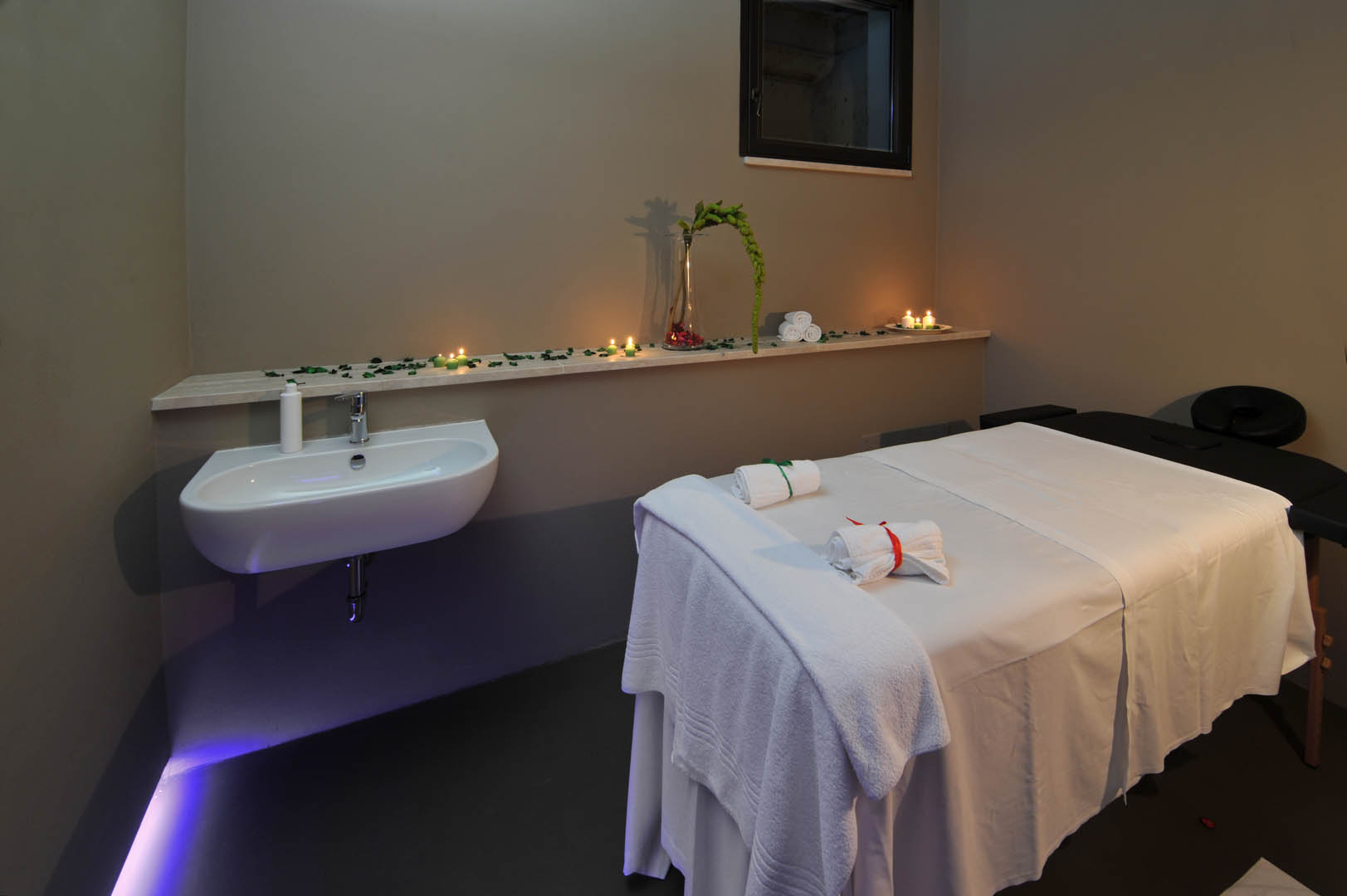 RESORTS WITH SPA AND WELLNESS CENTER FOR SALE IN ITALY